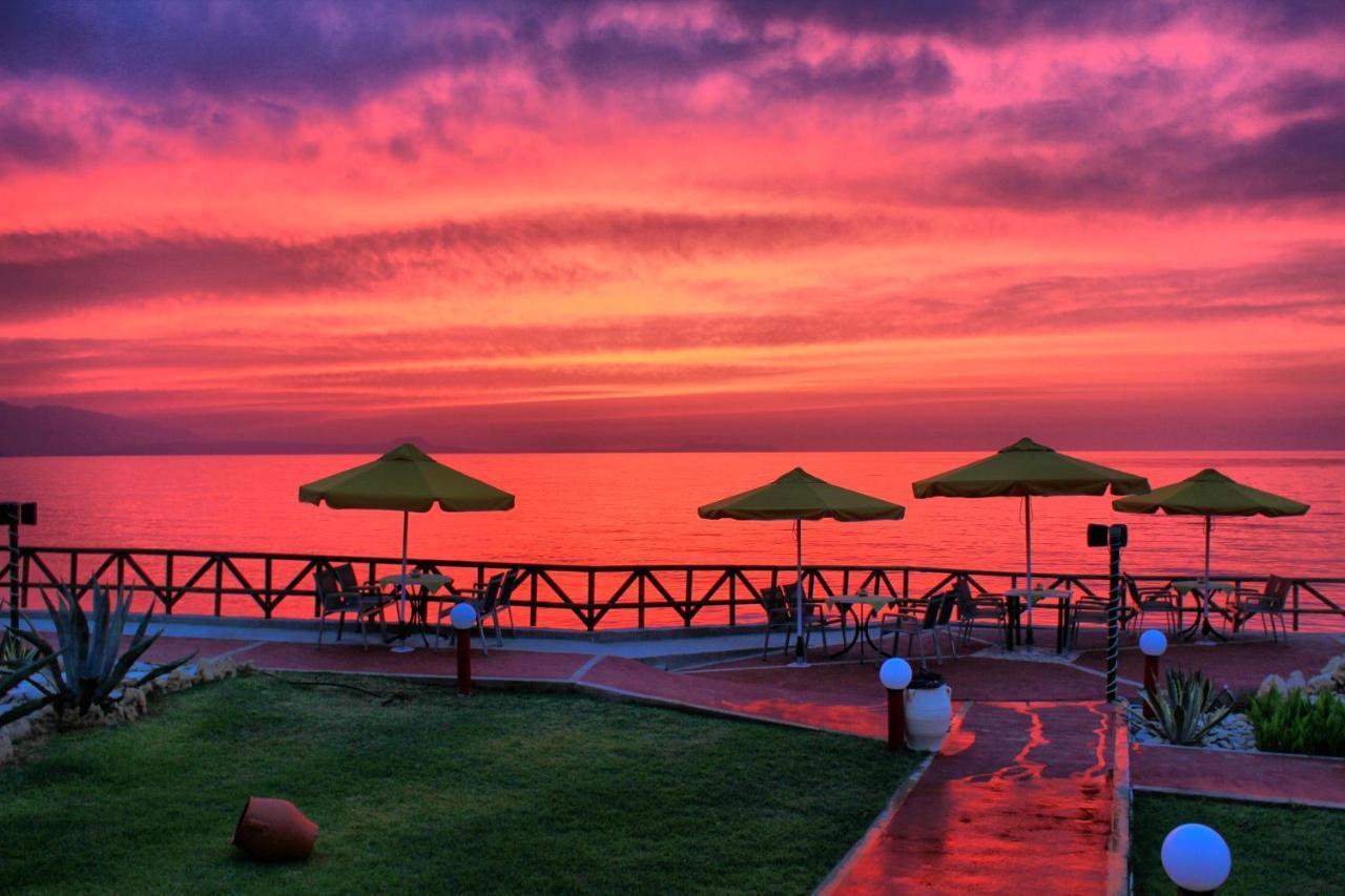 Alkionis Beach Hotel Apartments Sfáka Exterior foto